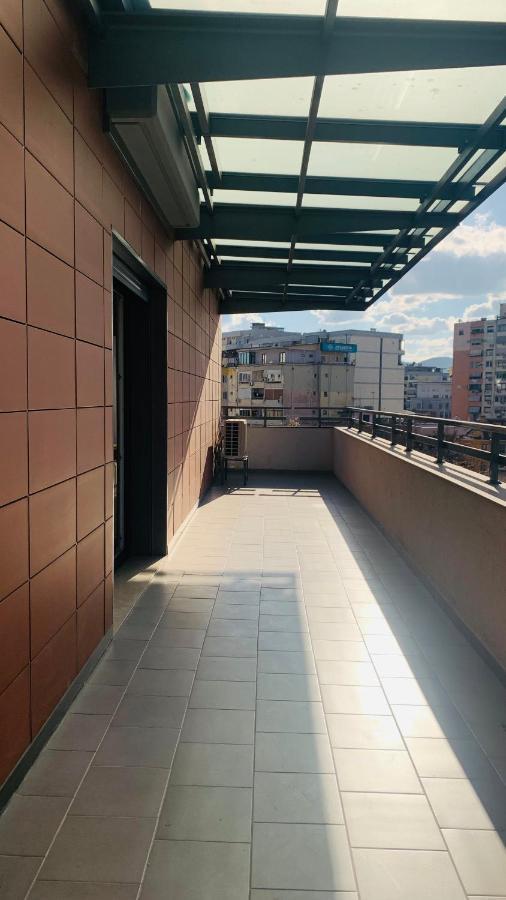 Proper Central Apartment 티라나 외부 사진
